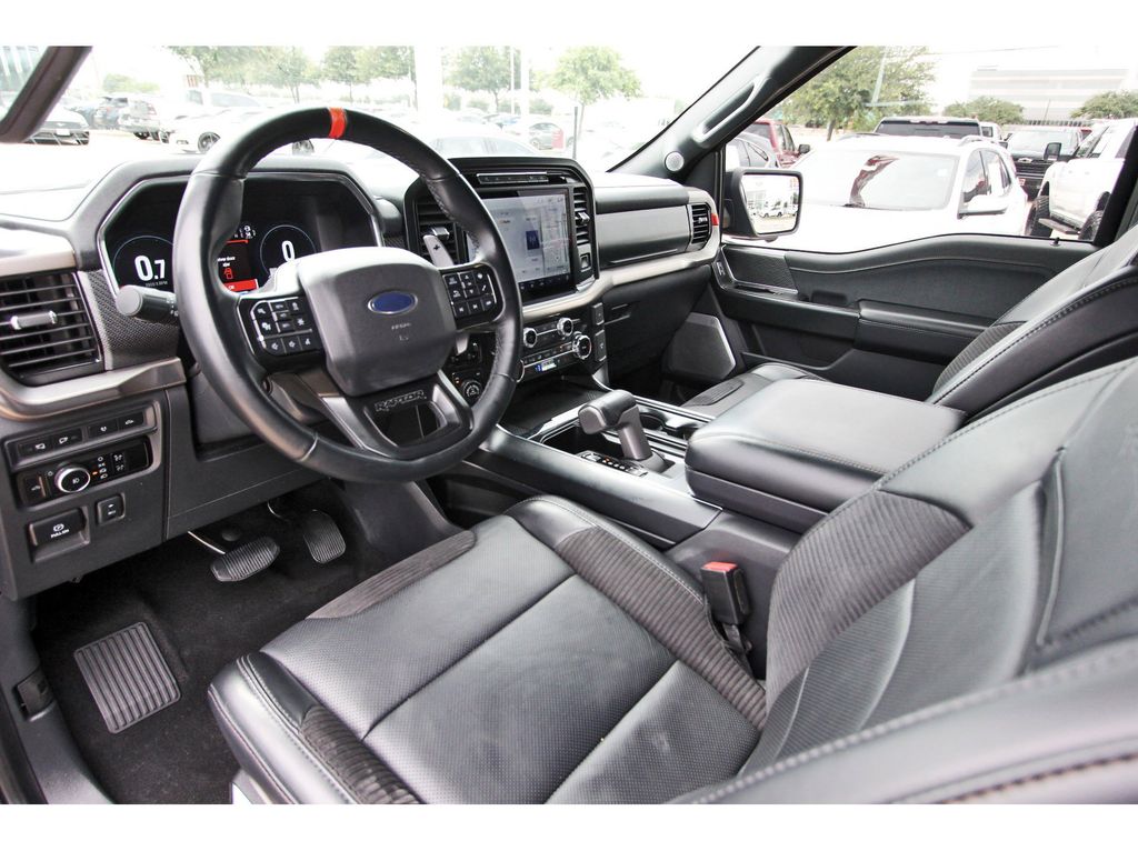 2023 Ford F-150 Raptor - 11