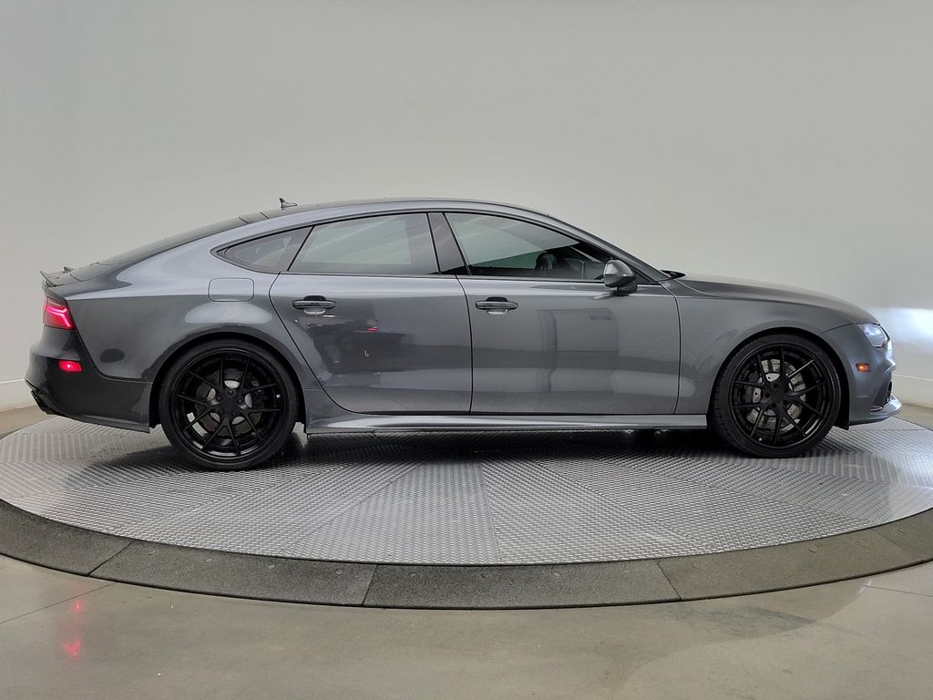 Thumbnail: 2016 Audi RS 7 - 6