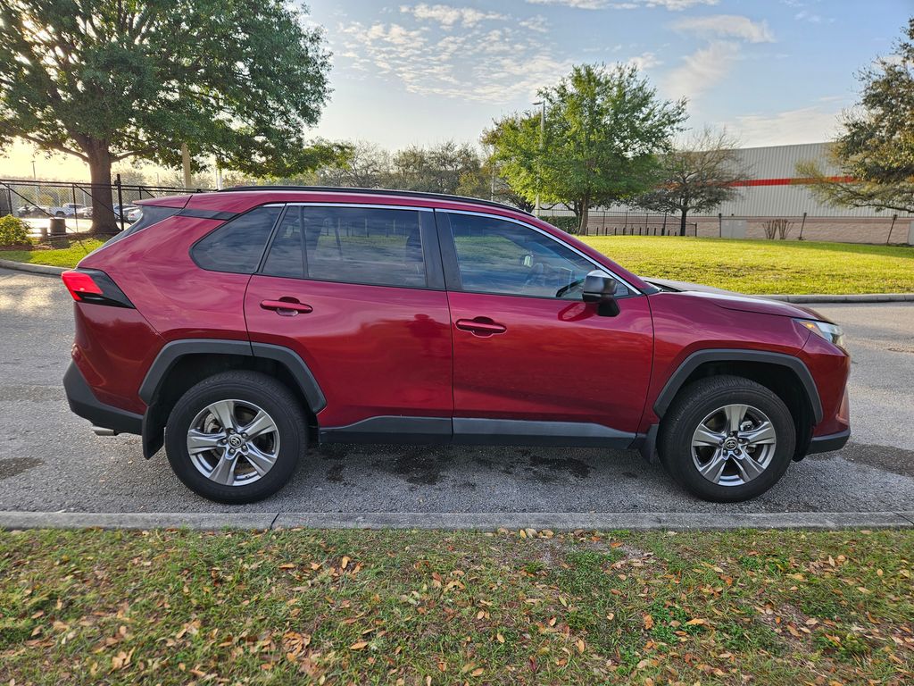 2024 Toyota RAV4 LE 6