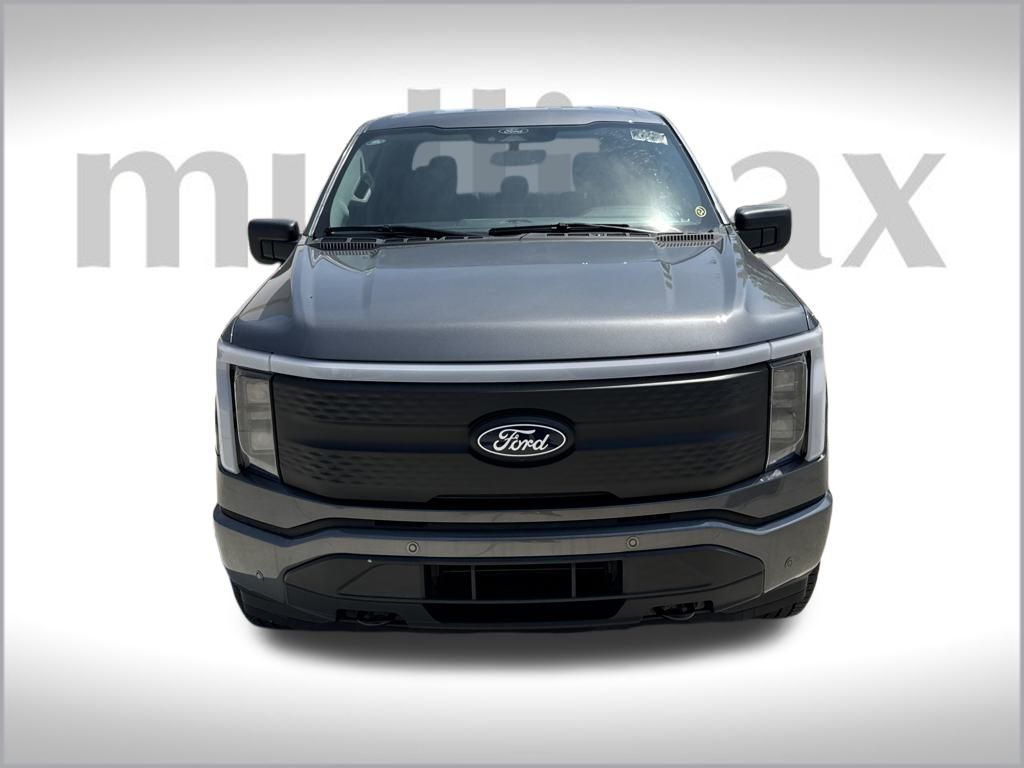 2025 Ford F-150 Lightning photo 5