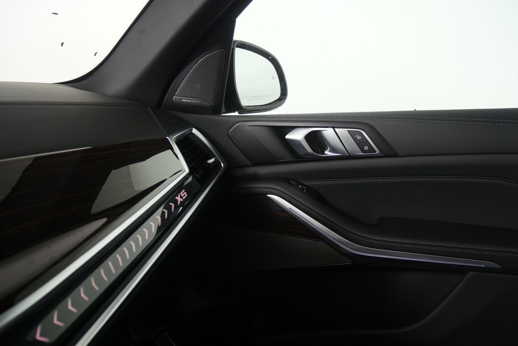 Thumbnail: 2026 BMW X5 - 25