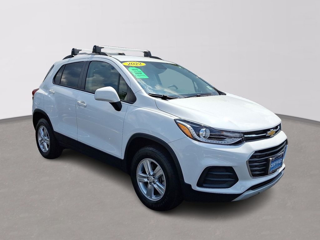 Thumbnail: 2022 Chevrolet Trax - 3