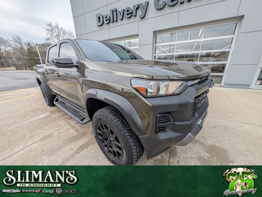 Harvest Bronze Metallic 2024 Chevrolet Colorado Trail Boss Crew Cab 4WD Pickup Truck Four-Wheel Drive 8-Speed Automatic