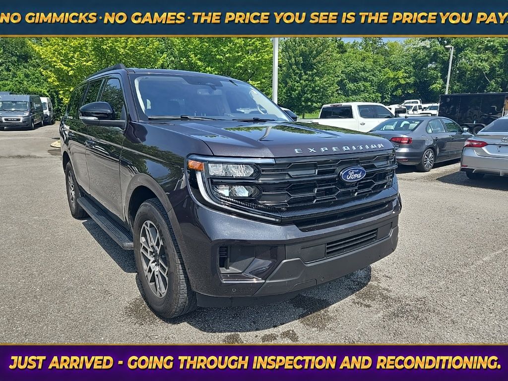 Gray Metallic 2025 Ford Expedition SUV / Crossover 4X2 Automatic