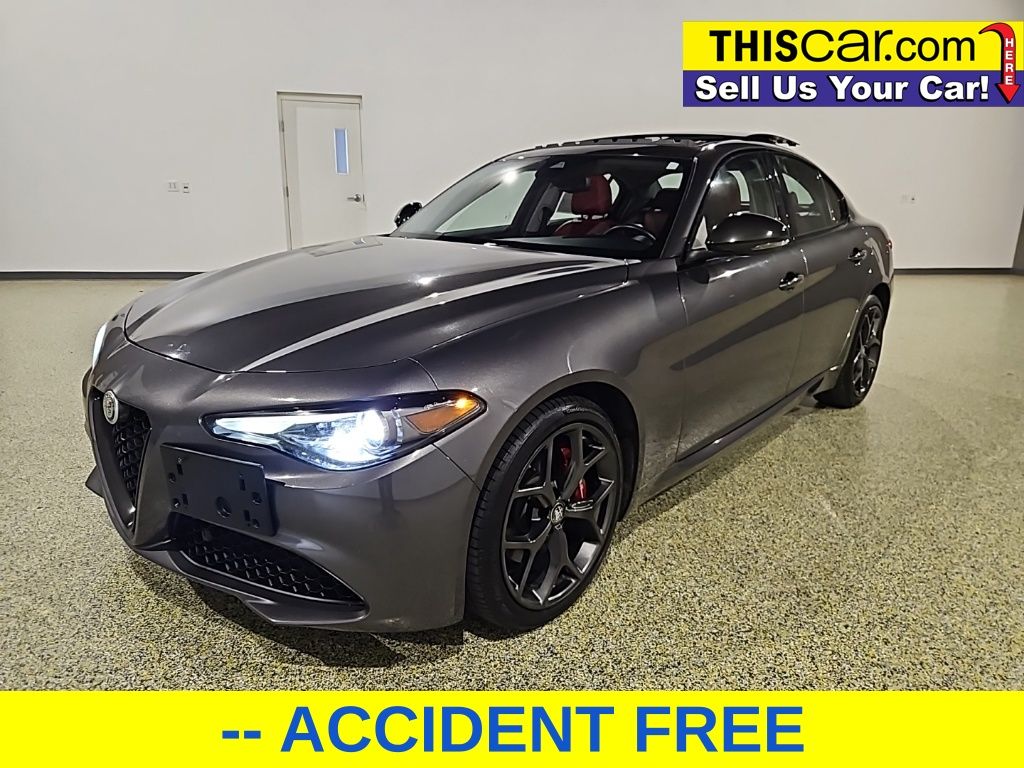 2020 Alfa Romeo Giulia Ti photo 3