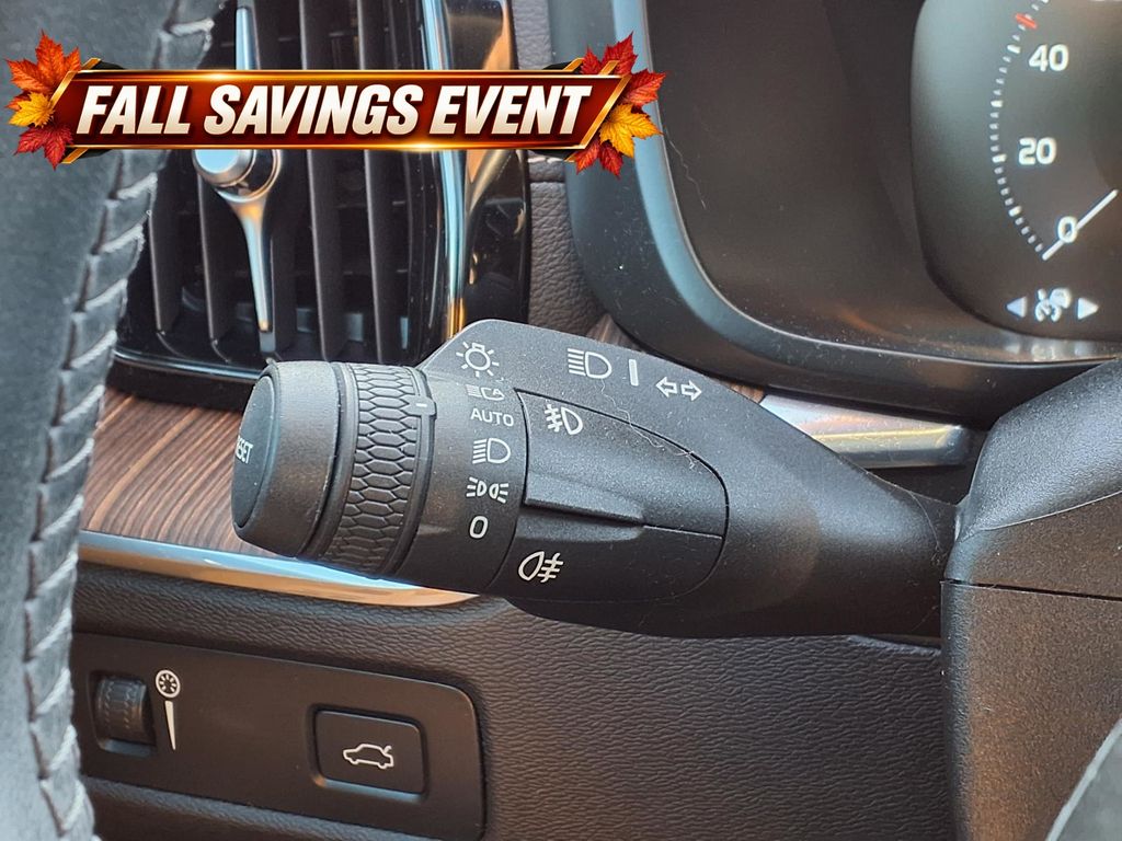 2021 Volvo XC60 T5 Inscription White at DeMontrond Auto Country