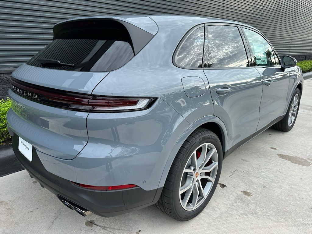 Thumbnail: 2026 Porsche Cayenne - 9