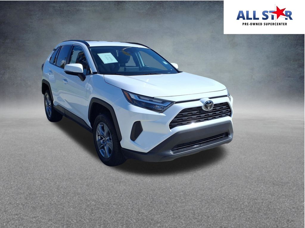 2024 Toyota RAV4 XLE FWD