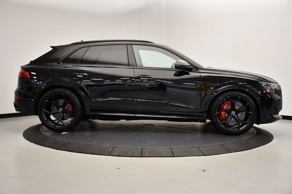 Thumbnail: 2025 Audi RS Q8 - 6