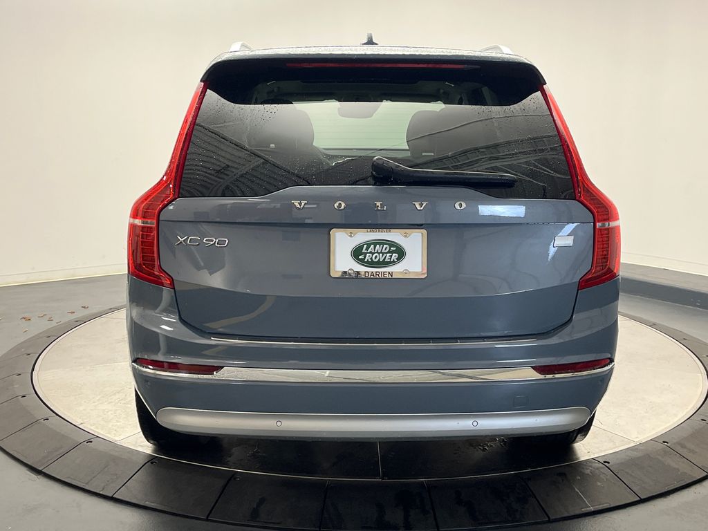 2022 Volvo XC90 T8 Inscription 4
