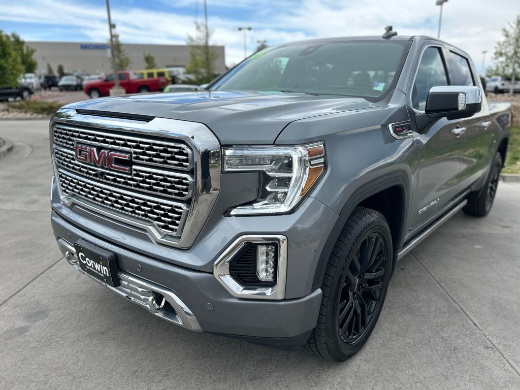 View vehicle photo 3