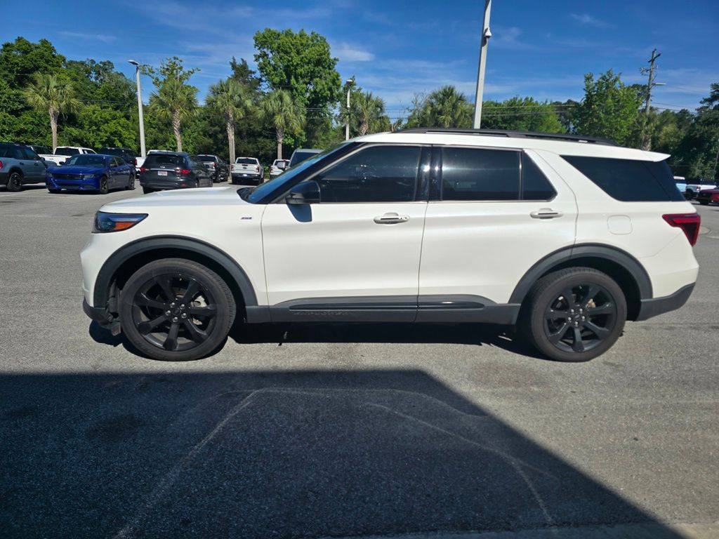 2023 Ford Explorer ST-Line