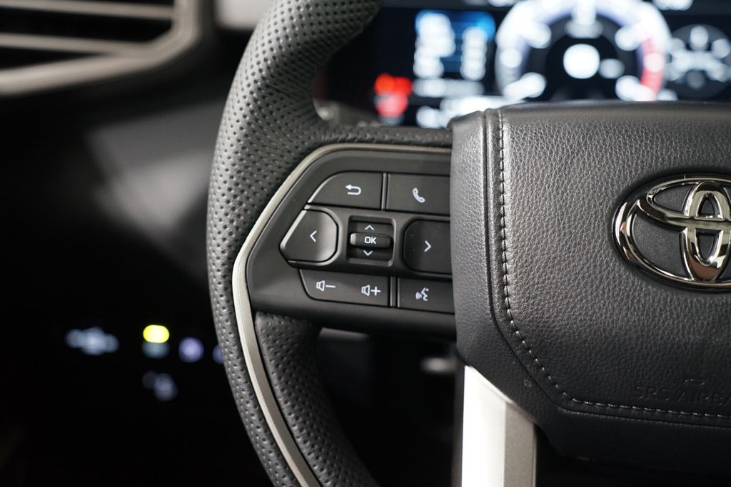 2025 Toyota Tundra Limited 17