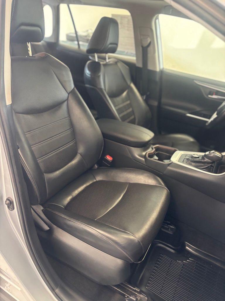 Used 2019 Toyota RAV4 SUV