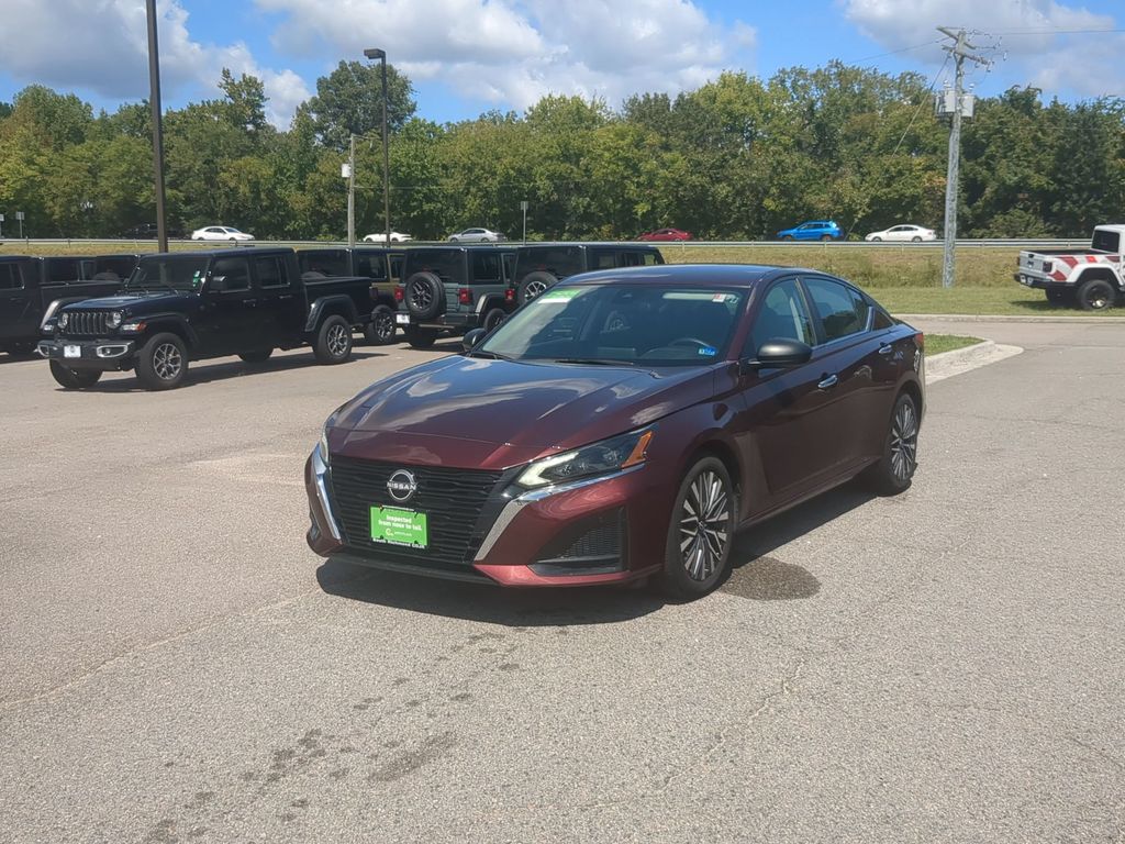 Garnet Pearl Metallic 2025 Nissan Altima Sedan Front-Wheel Drive Continuously Variable Transmission