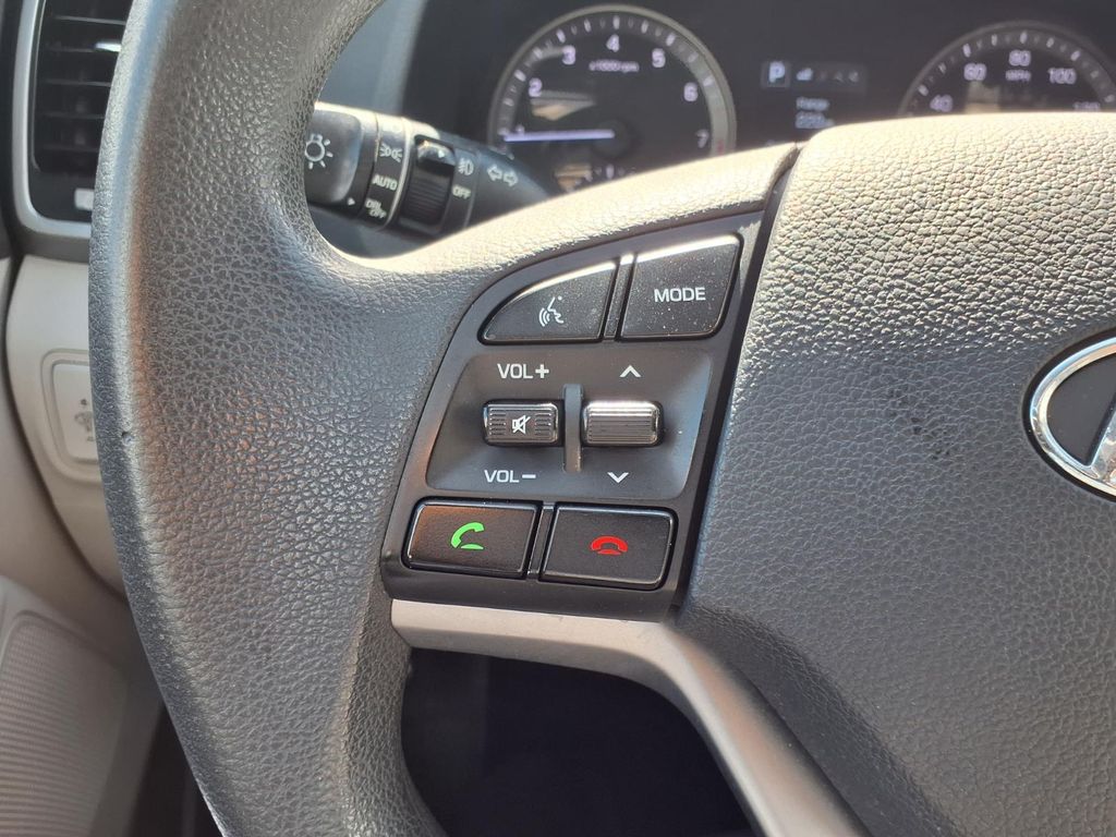 2017 Hyundai Tucson SE Silver at Baytown Hyundai