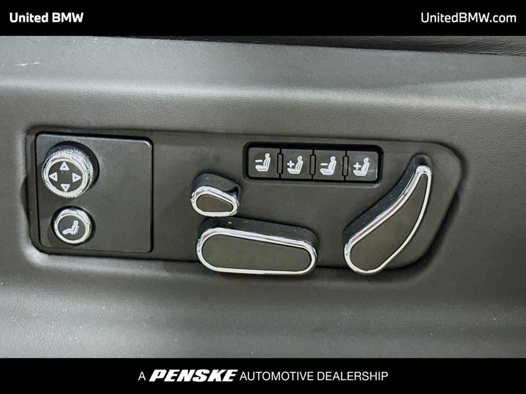 Thumbnail: 2022 Bentley Bentayga - 4