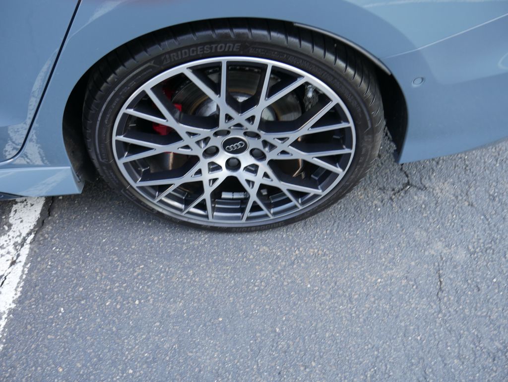 Thumbnail: 2025 Audi RS 3 - 16