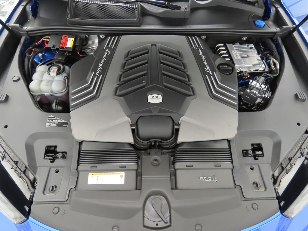 Thumbnail: 2023 Lamborghini Urus - 28