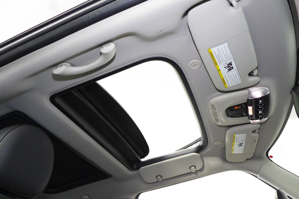 Thumbnail: 2015 MINI Cooper - 19