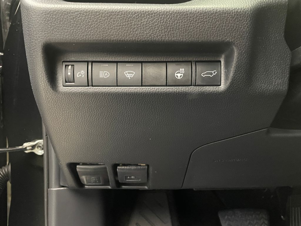 Thumbnail: 2020 Toyota RAV4 - 20