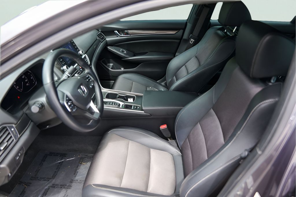 Used Car 2020 Honda Accord  Sport 2.0t For Sale Under $30,000 In Austin, Texas