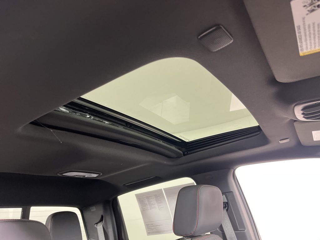 Thumbnail: 2024 Chevrolet Colorado - 12