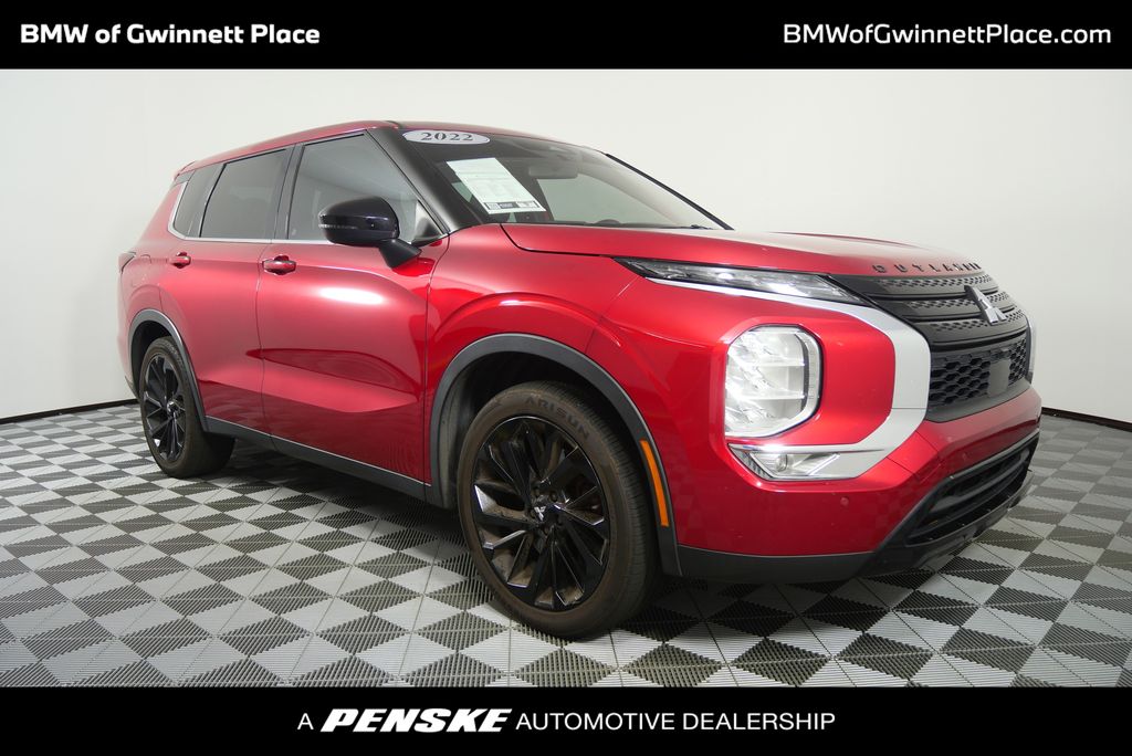 Thumbnail: 2022 Mitsubishi Outlander - 1