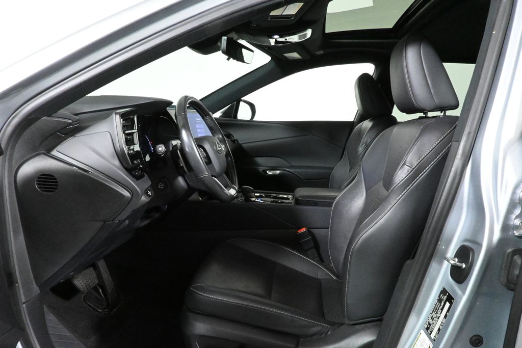 Thumbnail: 2023 Lexus RX - 3