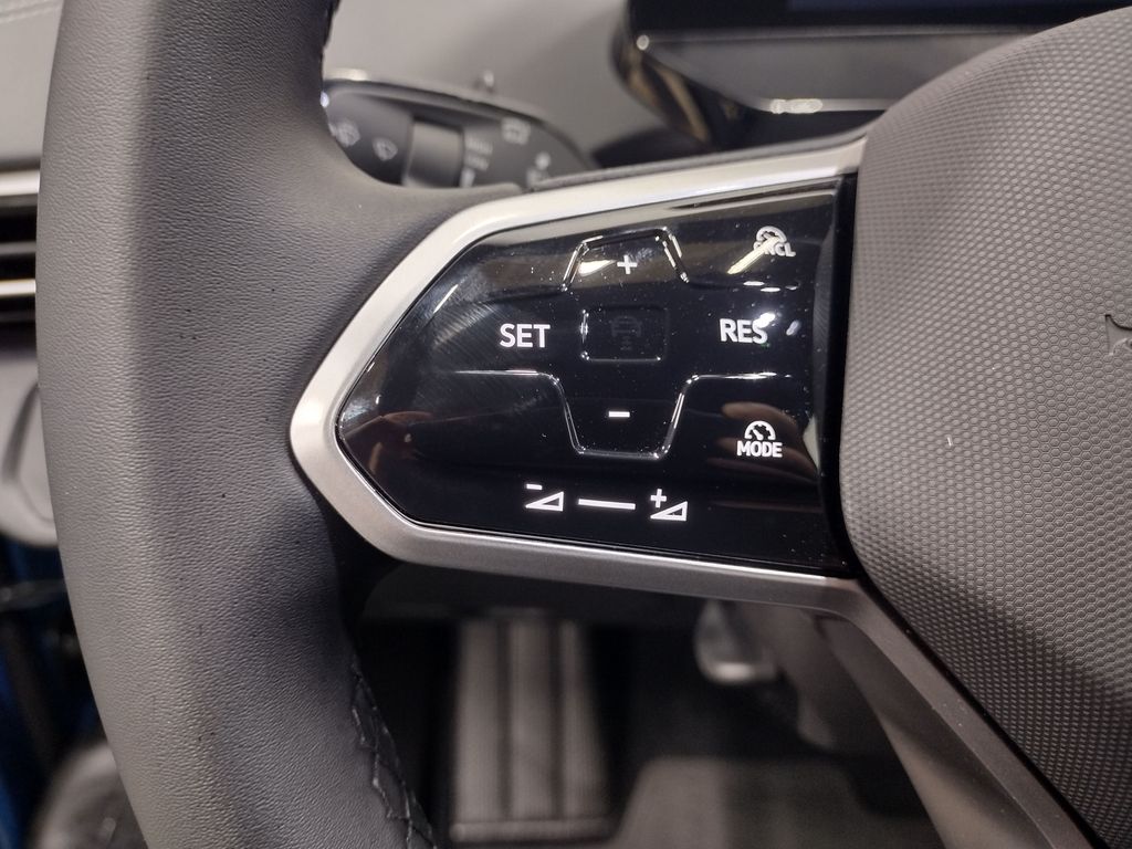 2025 Volkswagen ID.4 Pro