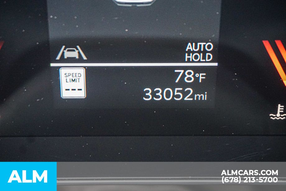 Used 2025 White Kia LXS image 53