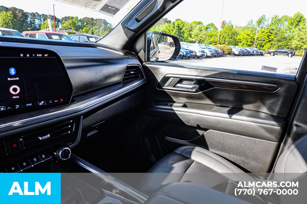 Used 2025 Black Chevrolet LT image 45