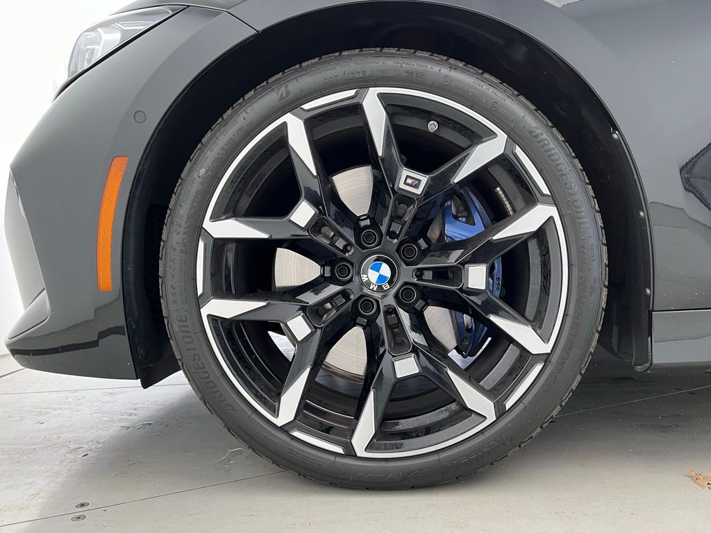 Thumbnail: 2025 BMW 3 Series - 23