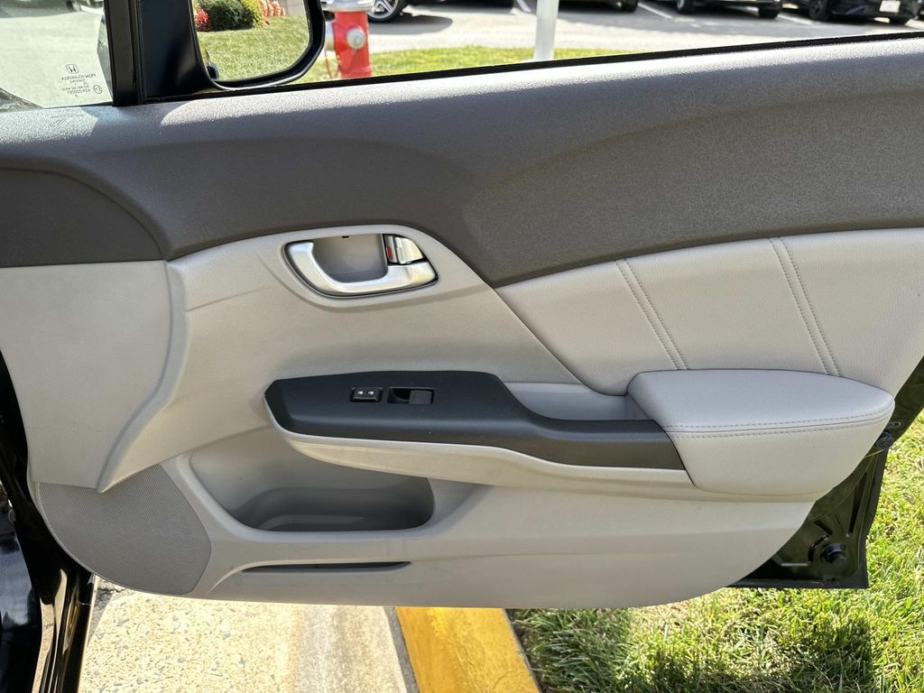 Thumbnail: 2012 Honda Civic - 19