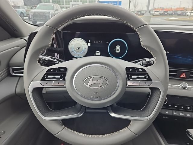 2025 Hyundai Elantra SEL 23