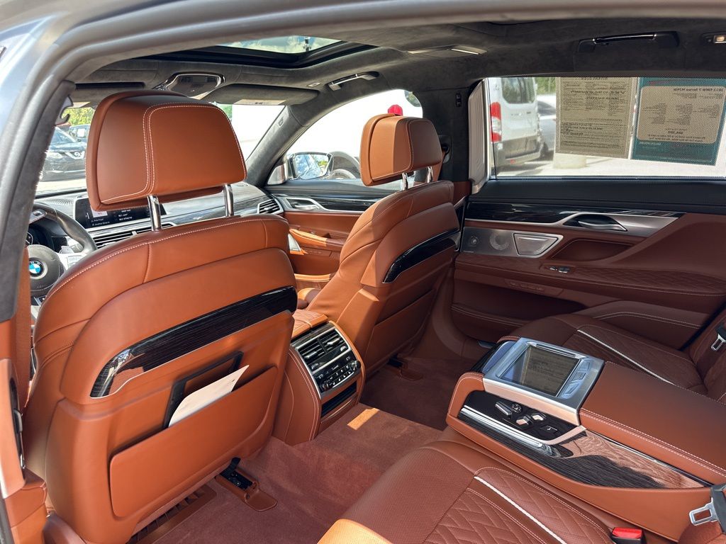 2022 Frozen Bluestone Metallic BMW 7 Series M760i AWD Sedan
