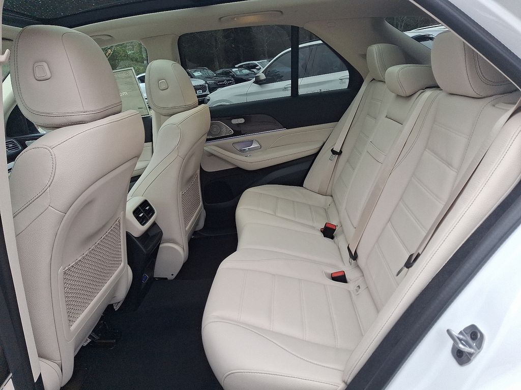 Thumbnail: 2026 Mercedes-Benz GLE - 7