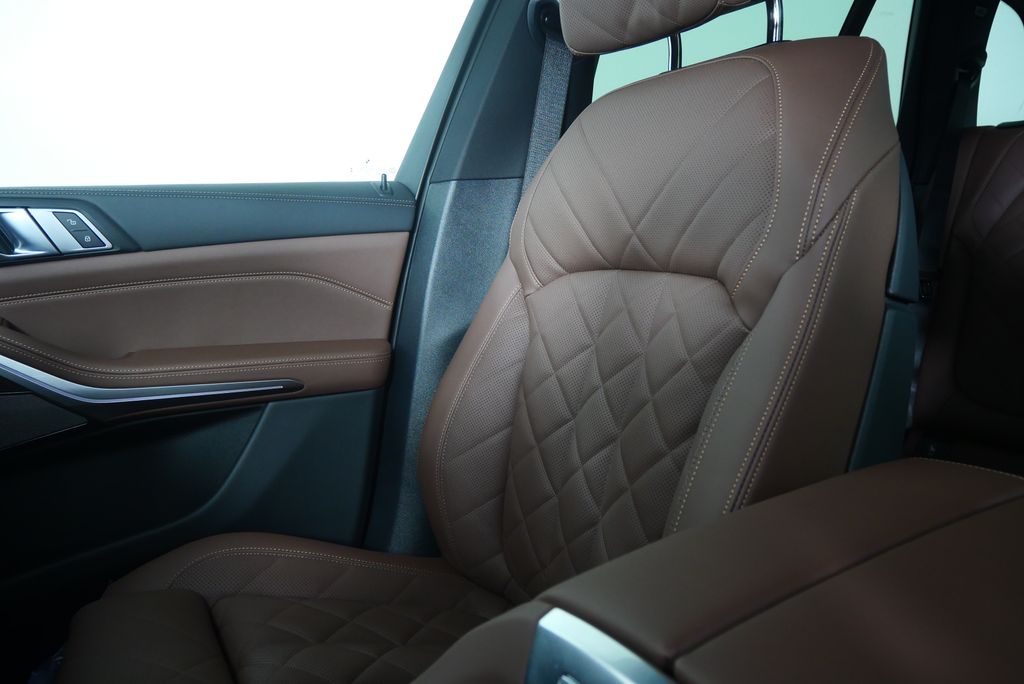 Thumbnail: 2026 BMW X5 - 21