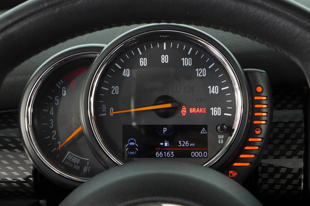 Thumbnail: 2015 MINI Cooper - 28