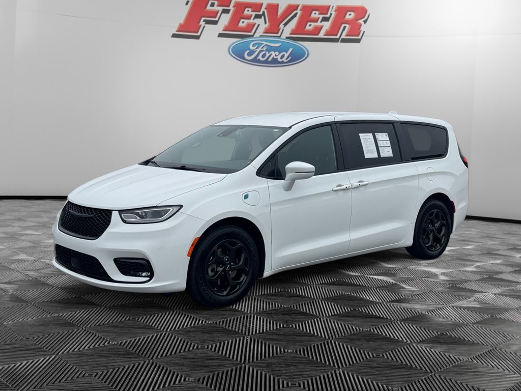 2022 Chrysler Pacifica Hybrid Touring L FWD