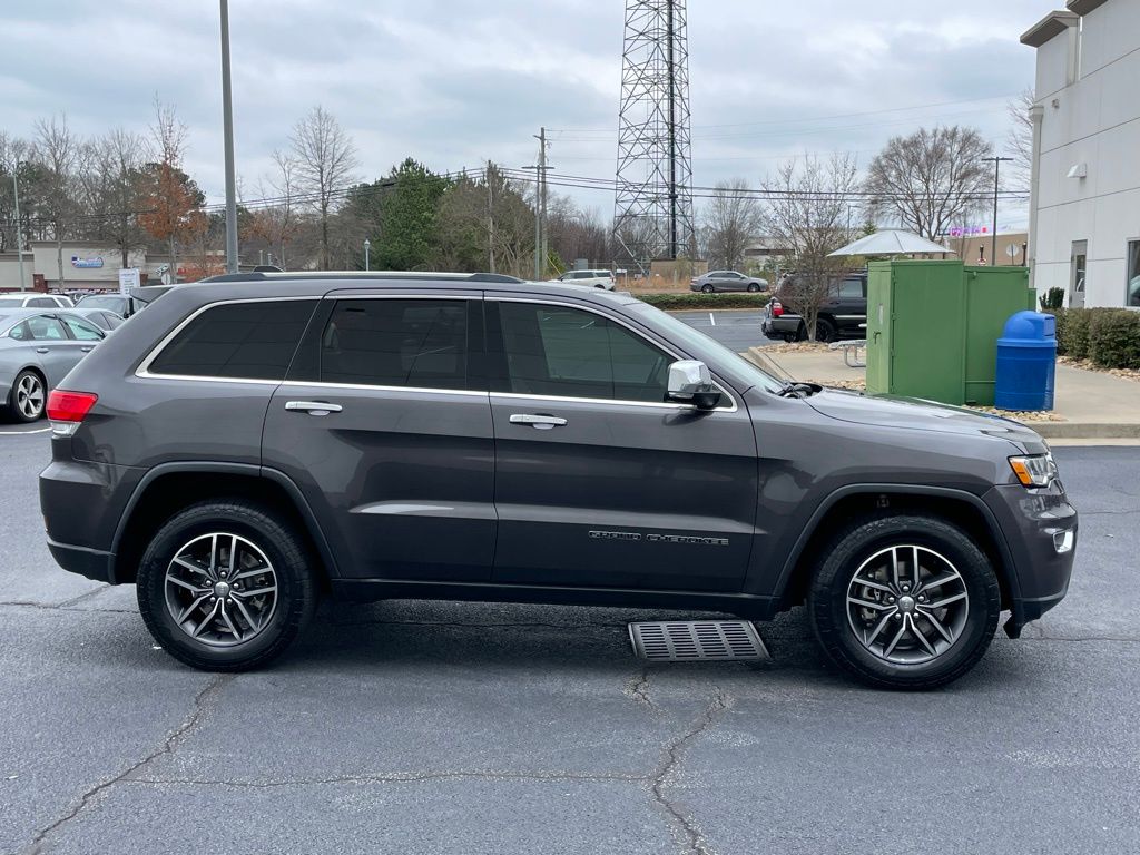 Thumbnail: 2018 Jeep Grand Cherokee - 7