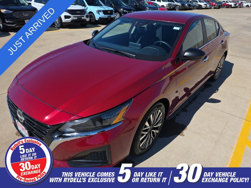 Red (Scarlet Ember) 2025 Nissan Altima Sedan Front-Wheel Drive Continuously Variable Transmission