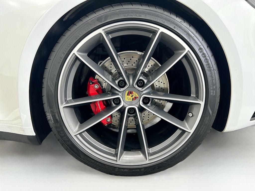 Thumbnail: 2021 Porsche 911 - 30