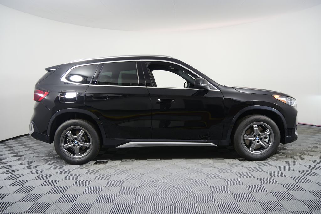 Thumbnail: 2025 BMW X1 - 2