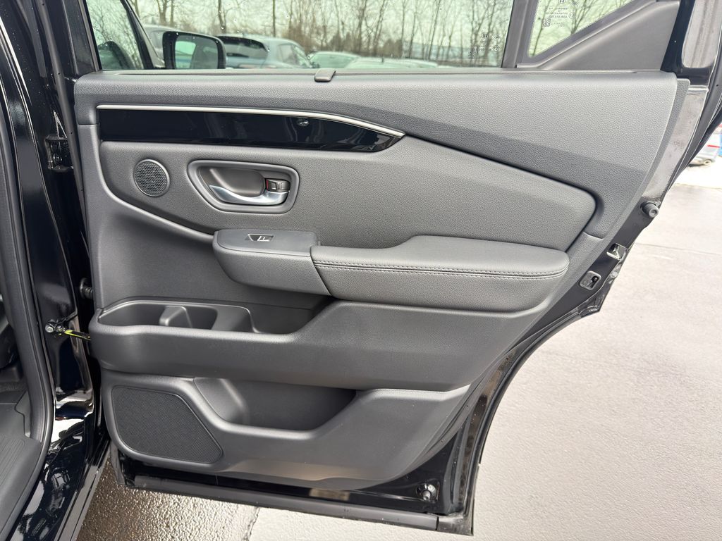 Thumbnail: 2026 Honda Pilot - 25