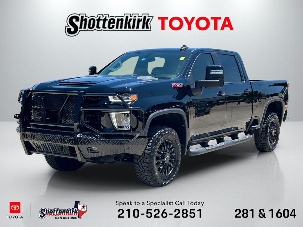 2022 Chevrolet Silverado HD LT 4WD Crew Cab Standard Box's photo