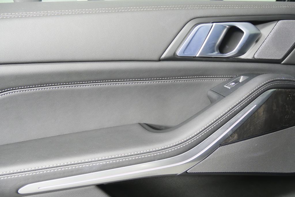 Thumbnail: 2025 BMW X5 - 13