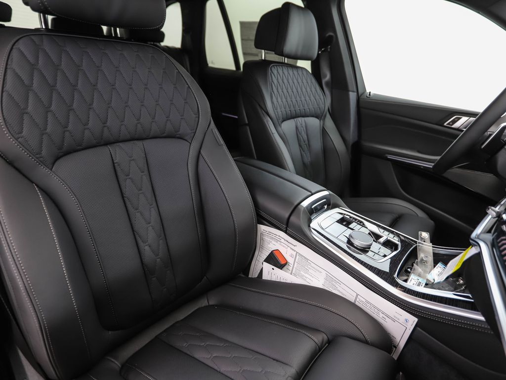 Thumbnail: 2026 BMW X5 - 31