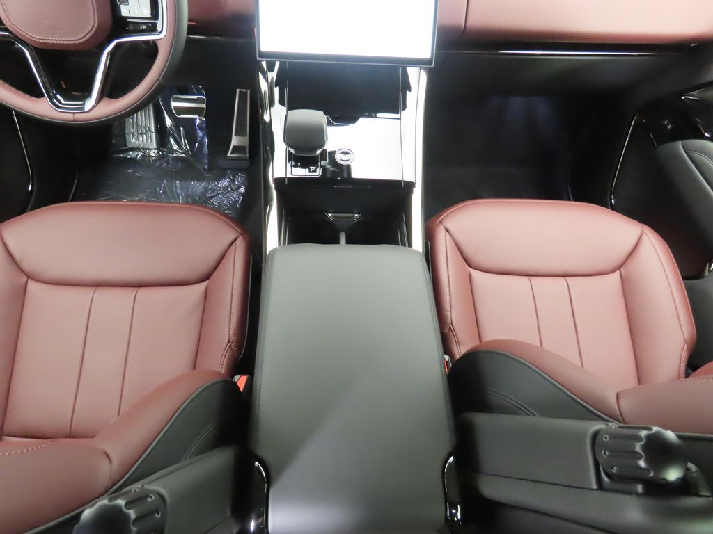 Thumbnail: 2025 Land Rover Range Rover Sport - 18