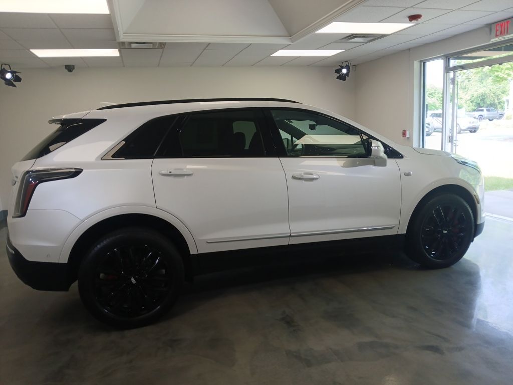 used 2022 Cadillac XT5 car, priced at $32,550